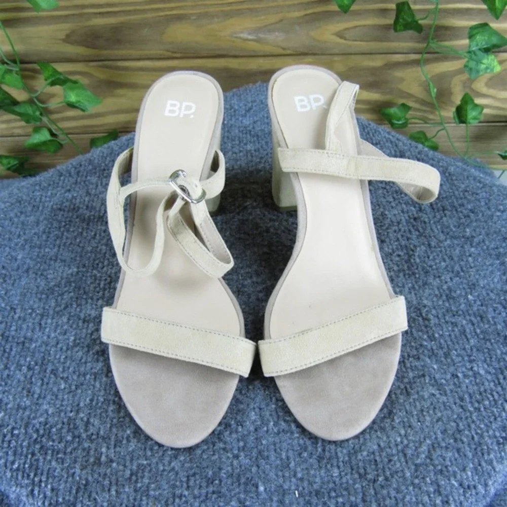BP Women's  Ankle Strap Beige Leather Sz 7.5 Medium Gently Used 2025‎